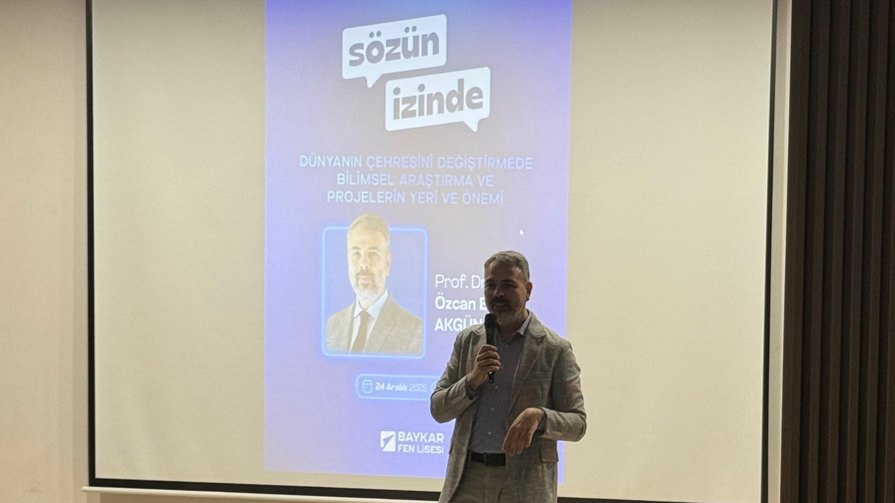 <strong>Prof. Dr. Özcan Erkan AKGÜN ile&nbsp;</strong><strong>Sözün İzinde</strong><br />
&nbsp;